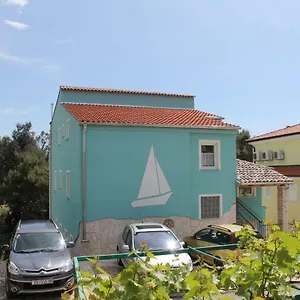 apartmenthaus-fa.in-istria.net/